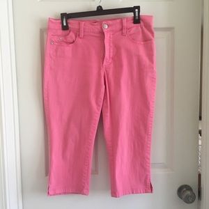 NYDJ Pink Cropped Jeans. 6P
